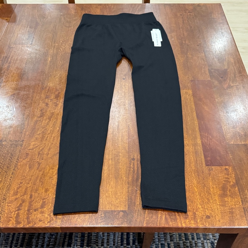 NWT Runway Ready Black High-Waisted Leggings size S/M
